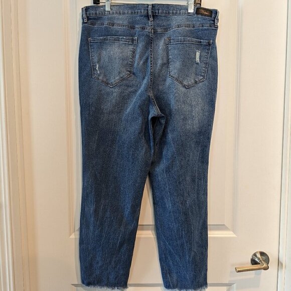 Nicole Miller Jeans Women's 16 New York Soho High-Rise Ankle Slim Distressed - Picture 3 of 16